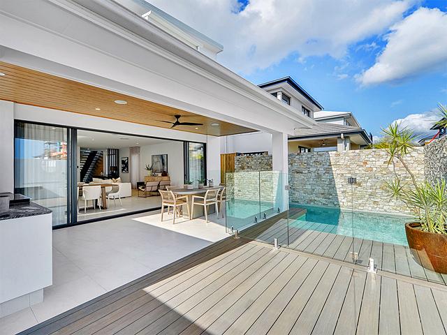 Why is Composite Decking Popular in Australia?